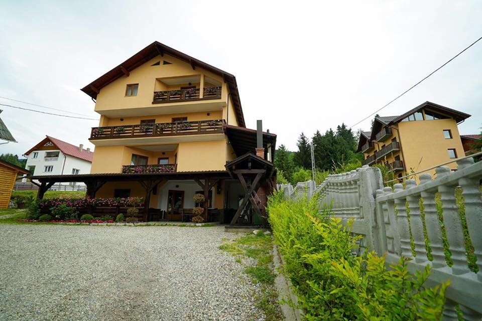 Pensiunea Deea Criss