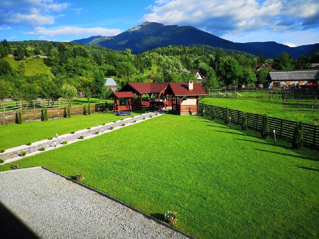 Pensiunea Casa Belvedere Pietrosu (moisei)